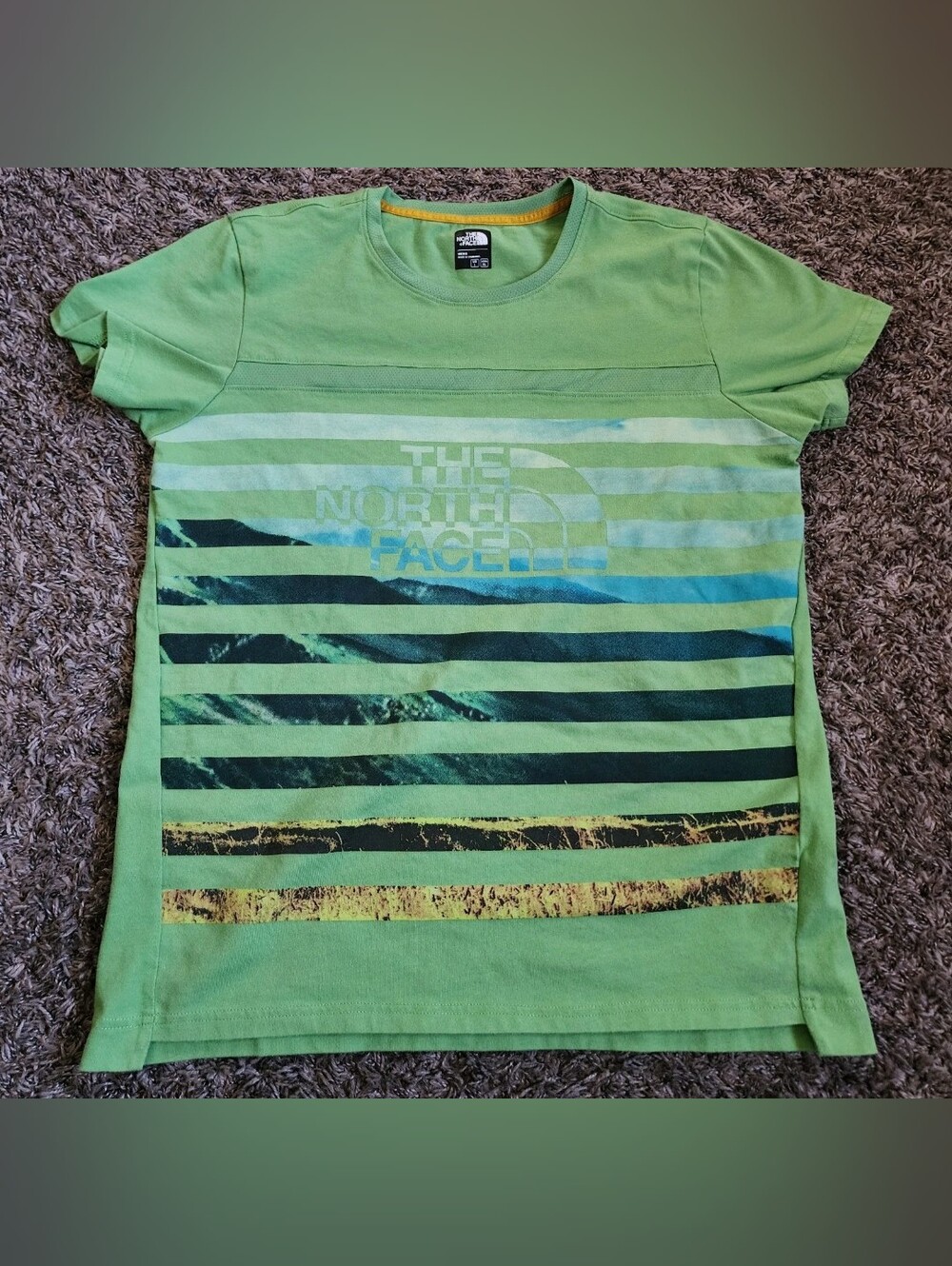 The North Face Green Printed Active Fit Cotton Graphic Shirt Men's L